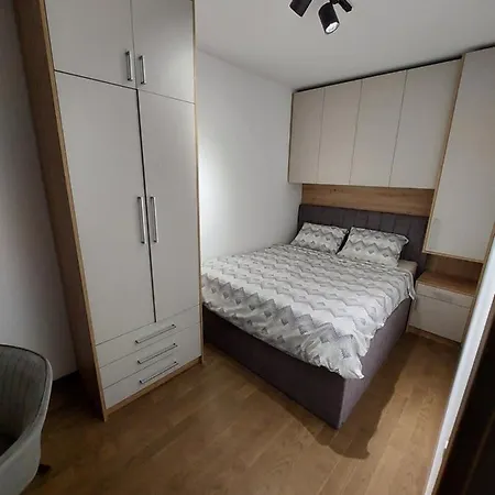 Apartment M 21