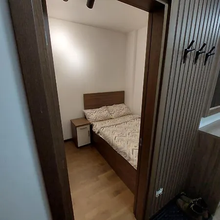 M 21 Apartment *