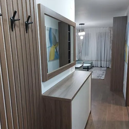 M 21 Apartment *